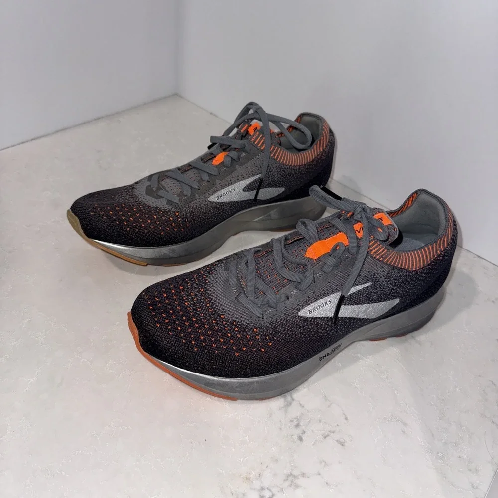 Brooks Mens Levitate 2 Running Shoe - Grey/Black/Orange - 9